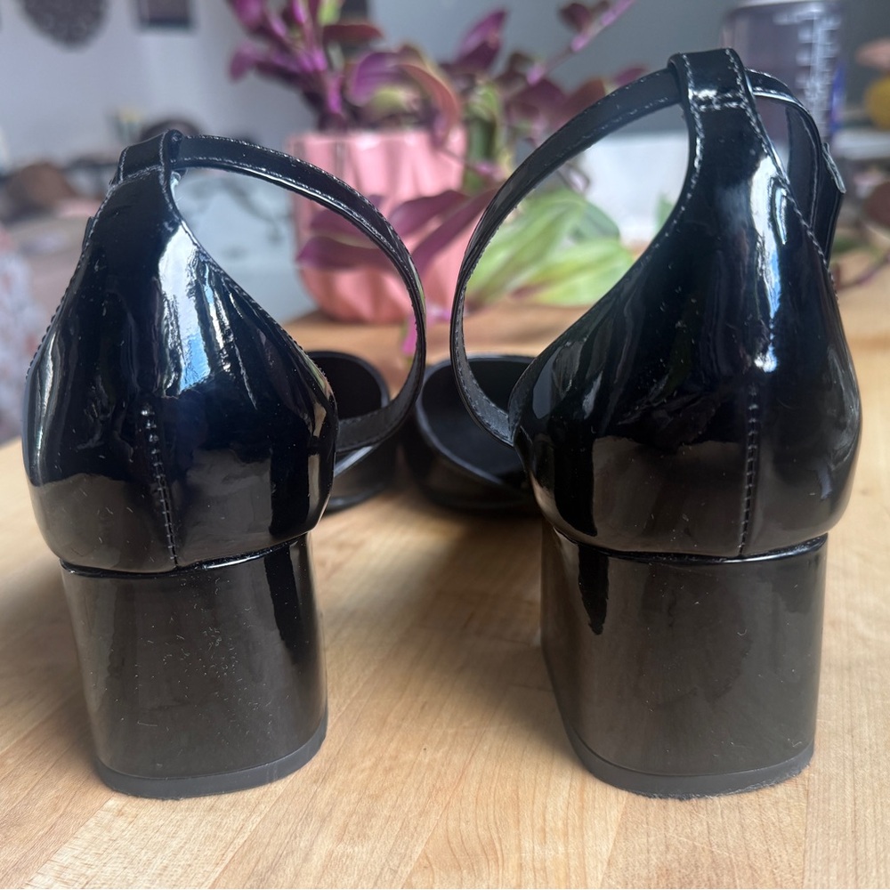 Reformation Mallory Closed Toe Heels - Picture 6 of 7